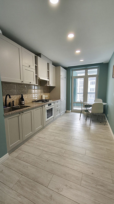 Простора квартира в новобудові по вул Щепова р-н Чорновола Львов - изображение 1