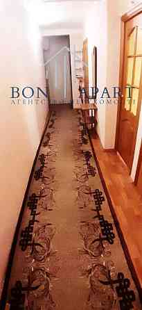 Оренда 2 к квартира по вул. Раїси Окіпної б.5 Kyiv