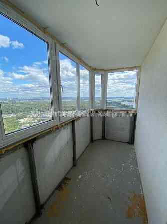 Трикімнатна квартира з панорамним видом на Дніпро, Моторный 11Б Київ