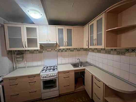 Затишна 2-кімнатна квартира по пр-т Леся Курбаса, 1А Kyiv