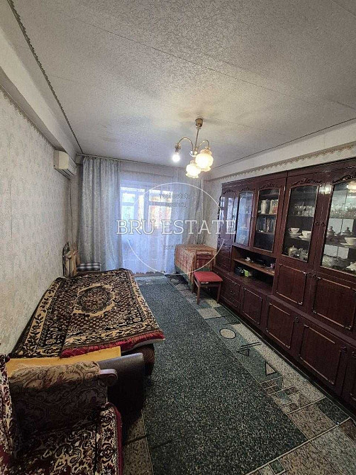 Продам без % велику 3к кв на середньому поверсі на вул Миколайчука 13 Киев - изображение 1