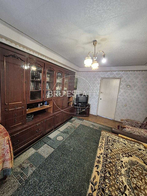 Продам без % велику 3к кв на середньому поверсі на вул Миколайчука 13 Киев - изображение 2