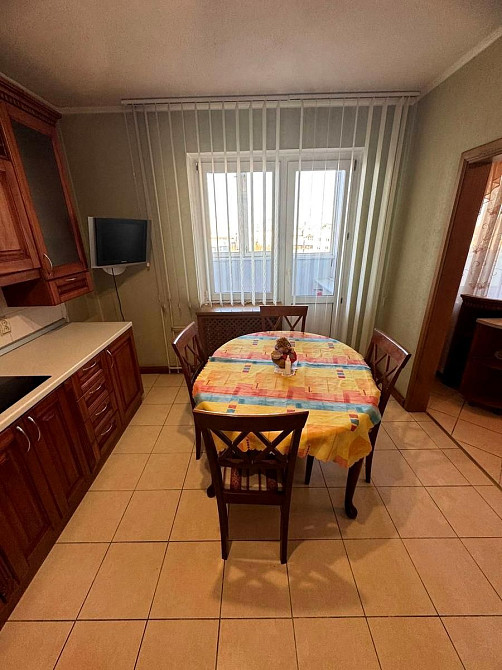 Простора 2-к квартира 60 м² Харківське 56 Kyiv - photo 6