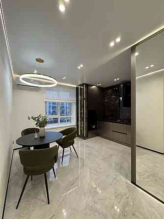 Півторакімнатна квартира  49 м.кв., на березі Міського Озера Krykhivtsi