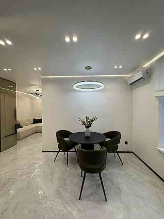 Півторакімнатна квартира  49 м.кв., на березі Міського Озера Krykhivtsi