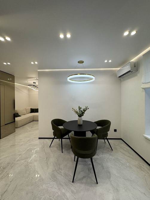 Півторакімнатна квартира  49 м.кв., на березі Міського Озера Krykhivtsi - photo 4