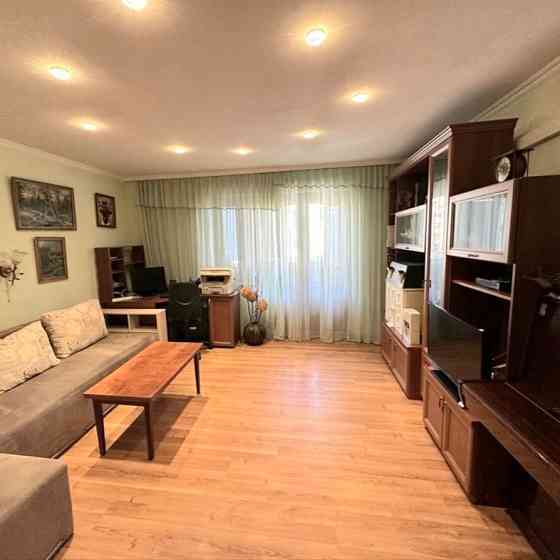 М.Холодная Гора, продам 3ех комн.кварт.,ул.Холодногорская ,Hg11 Kharkiv