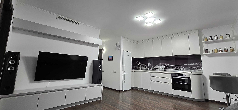 Світла та затишна 2-к квартира 60 м² ЖК Новодарницький Kyiv - photo 4