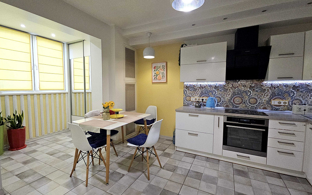 Світла та затишна 4-к квартира з якісним ремон ом Харківське шосе, 56 Kyiv - photo 1