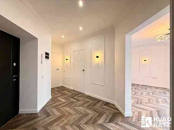 Продаж двох кімнтатної квартири у центрі із кухнею вітальнею Ремонт Іvano-Frankivsk