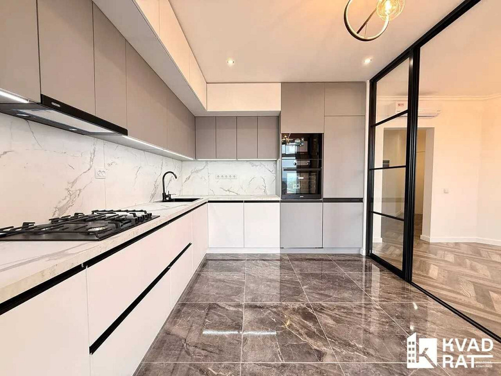 Продаж двох кімнтатної квартири у центрі із кухнею вітальнею Ремонт Іvano-Frankivsk - photo 3