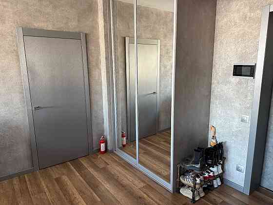 Продаж 2-кімнатна квартира 70 м2, О. Мишуги 2, метро Позняки 5 хв Киев