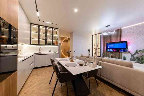 Продається Нова, велика 1,5 кімнатна. 66 м.кв. Ужгород