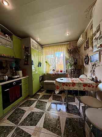 Продаж 3 кім. 10 мкрн. Лівий берег Кам`янське (Запорізька обл.)