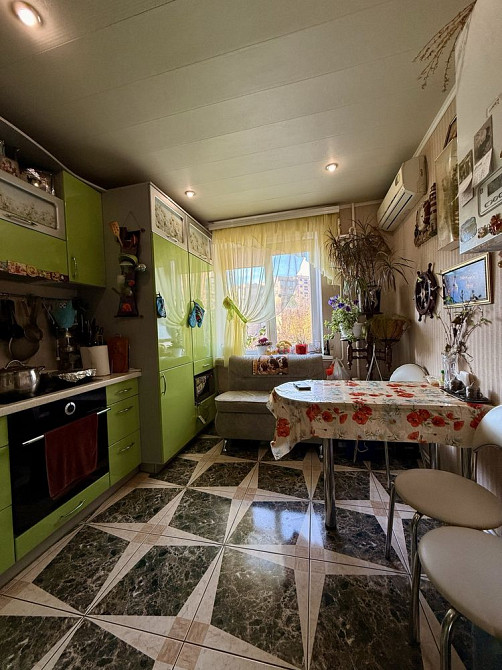 Продаж 3 кім. 10 мкрн. Лівий берег Кам`янське (Запорізька обл.) - зображення 2