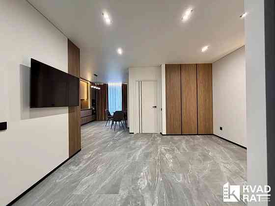 Перша здача! Велика півторачка з басейном на даху Іvano-Frankivsk