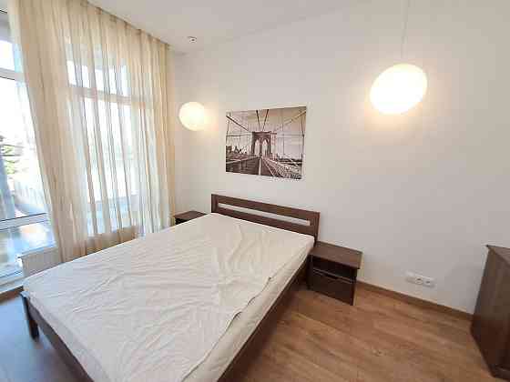 Пространство на Донского. Однокомнатная с гардеробной и балконом. Одесса