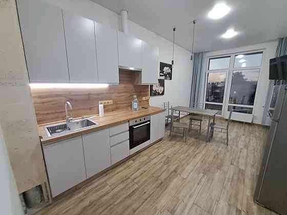 Пространство на Донского. Однокомнатная с гардеробной и балконом. Одесса