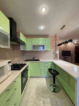 Продам простору 2 кімнатну квартиру низ Робочої Днепр