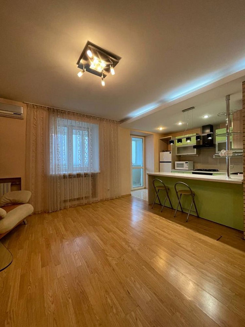 Продам простору 2 кімнатну квартиру низ Робочої Днепр - изображение 1