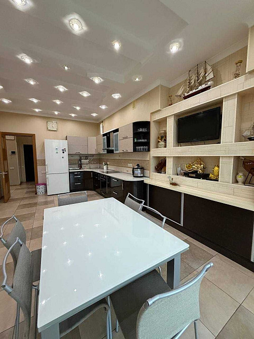 4 кімн квартира, вид на море з ремонтом у Сабанському пров. 250.000 $ Одеса - зображення 3