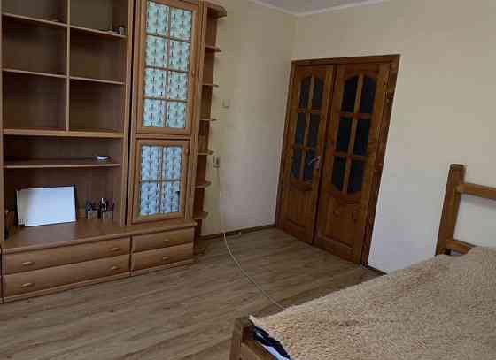 Продається 3-кімнатна квартира по вул. 8 Березня. Ужгород