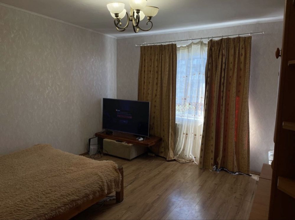 Продається 3-кімнатна квартира по вул. 8 Березня. Ужгород - зображення 1