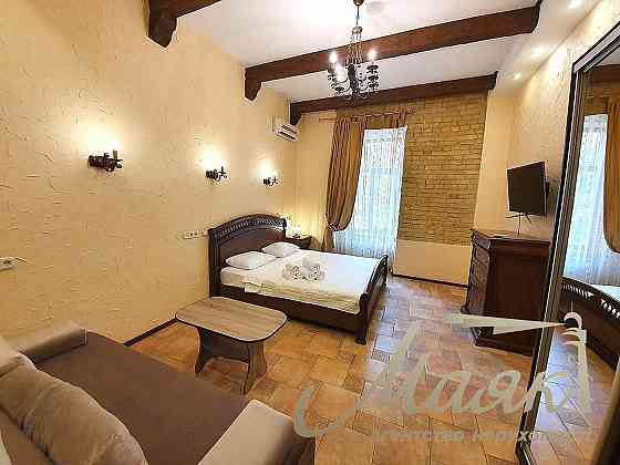 Аренда 2-х комнатной квартиры по ул.Малая Житомирская 16\3, Центр Kyiv