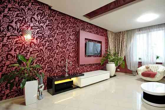 Продам 3-к квартиру, вул. Чорновола 2 , метро 5 хв.пішки Киев