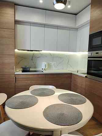 2 комнатная квартира в доме бизнес класса на Сахарова Одеса