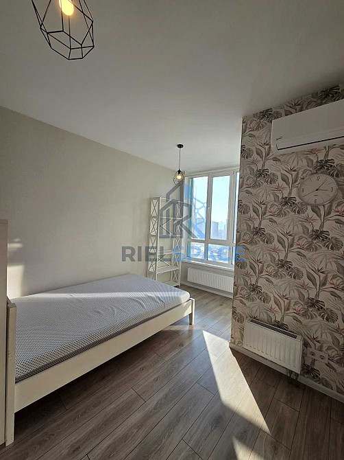 Видова 1-к квартира біля м. Лівобережна Ремонт + Техніка Киев - изображение 1