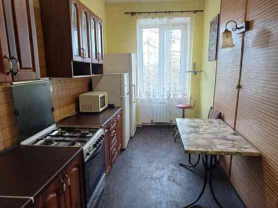 Сдам 2кв4/5 АО сталинка Васильевская 10000 грн. Каменское (Запорожская обл.)