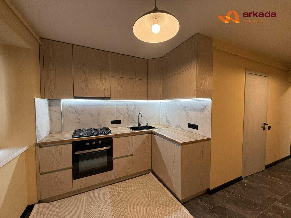 Продаю двокімнатну квартиру з терасою в центрі Богородчан. Богородчани - зображення 1