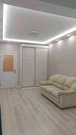 Довгострокова оренда 2к квартири на Прорезній з видом на сосни Буча