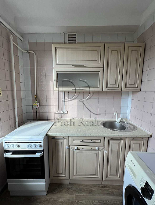 Оренда 1 кімнатноі квартири!ГАЗ!крокава доступність до метро! Kyiv - photo 1