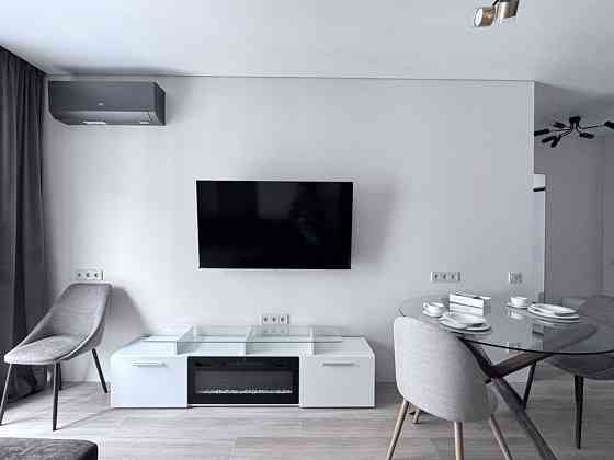 Квартира з паркінгом в ЖК Нова Англія.Перша Оренда.метро Васильківська Kyiv