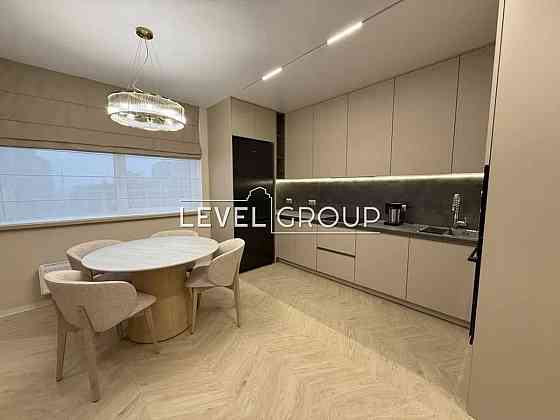 2-х к квартира в ЖК «Варшавський-2» біля ТРЦ Retroville вул. О.Олеся 9 Київ