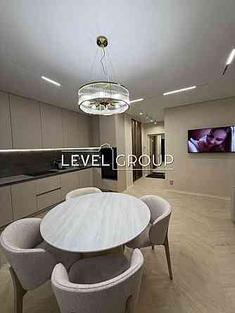 2-х к квартира в ЖК «Варшавський-2» біля ТРЦ Retroville вул. О.Олеся 9 Київ