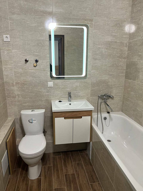 Світла та затишна 1-к квартира 50 м² ЖК Ревуцький Киев - изображение 7