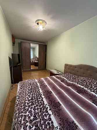 Продаю 3-кімнатну квартиру поруч парку (вул. Нац. Гвардії) Івано-Франківськ