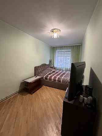 Продаю 3-кімнатну квартиру поруч парку (вул. Нац. Гвардії) Івано-Франківськ