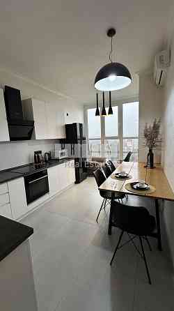 Оренда 3 кімнатної квартири ЖК Вишиванка 90 м2 Оболонь Kyiv