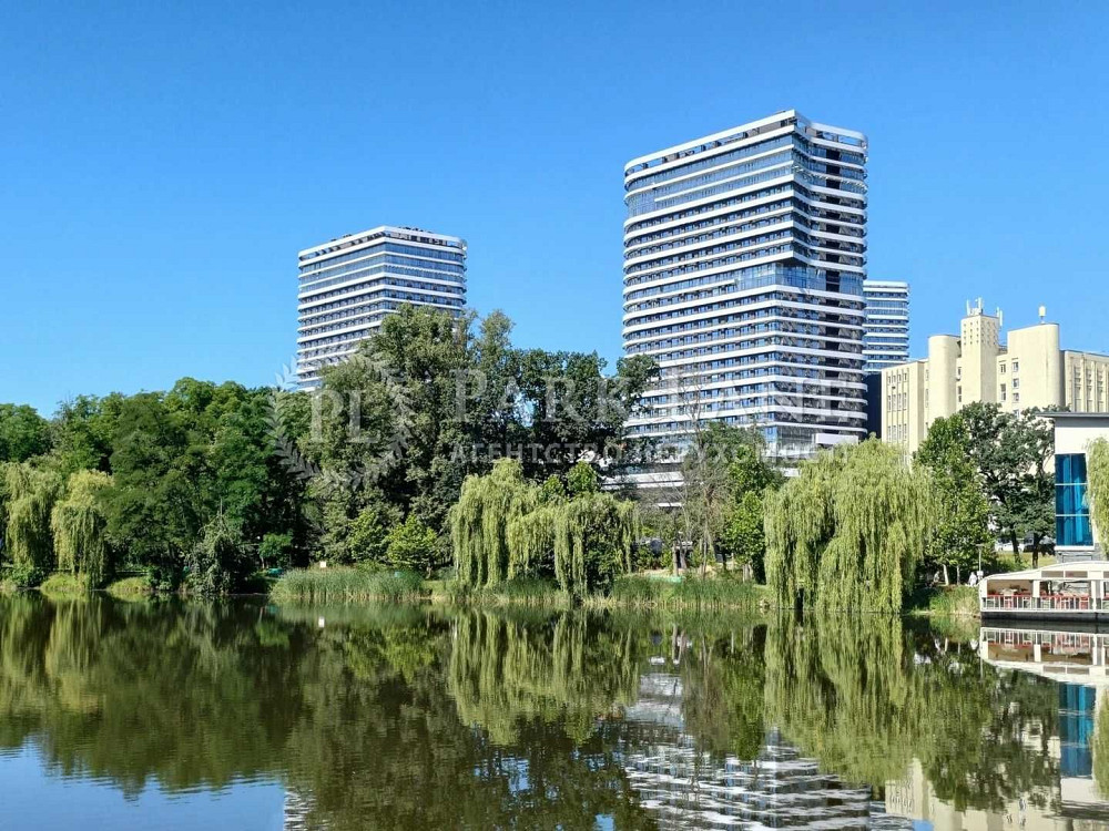 Голосіївський просп. (40-річчя Жовтня), 76, White Lines; Київ - зображення 3