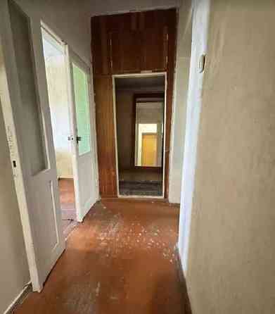 Продам двокімнатну на Молдаванці Odesa