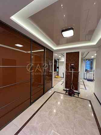 Оренда 3-к. кв. на Печерську, бул.Лесі Українки 7а Kyiv