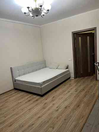 Оренда 1-к.кв. Паркові Озера, вул.Воскресенська 18, генератор Kyiv