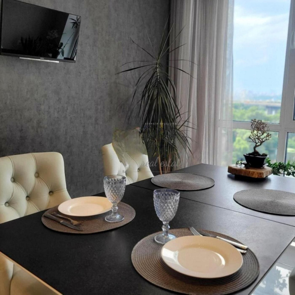 Простора 3-к квартира 95 м² з видом на Дніпро ЖК Рів'єра Київ - зображення 8