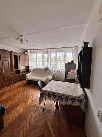 Продаж світлої квартири по вул Полтави в гуртожитку сімейного типу Львів