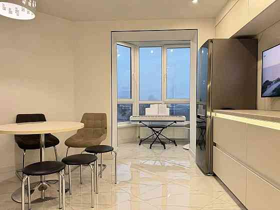 Видова однокімнатна з ремонтом біля річки Івано-Франківськ