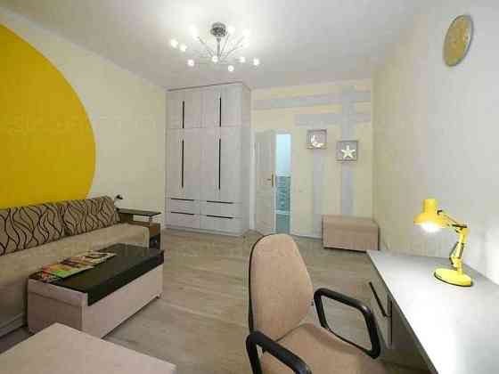 Сдаётся 3-комнатная квартира на ул.Богомольца, 7/14 Kyiv